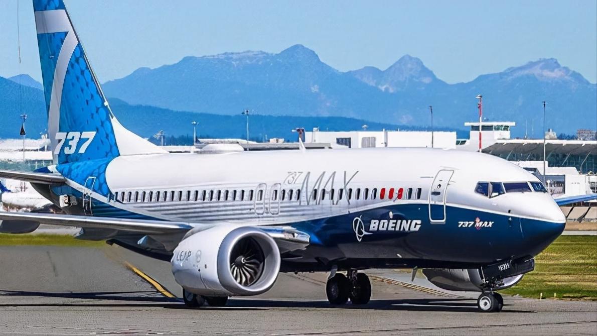 波音B737