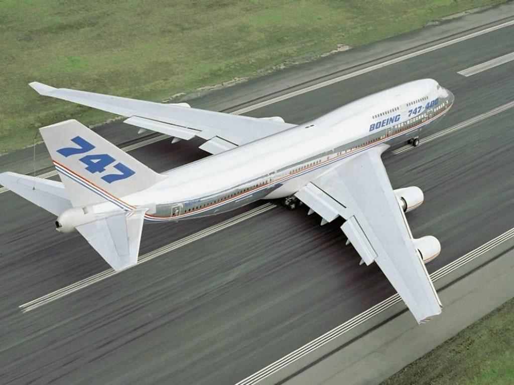 波音B747